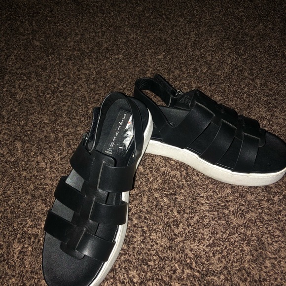 SOLD! - Picture 3 of 7